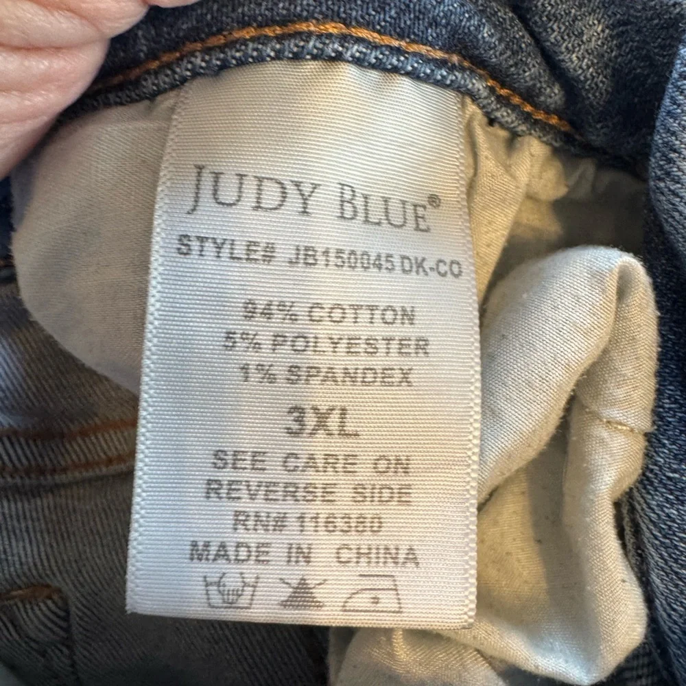 Judy Blue long cuffed denim short!‎ 3XL - Picture 2 of 6